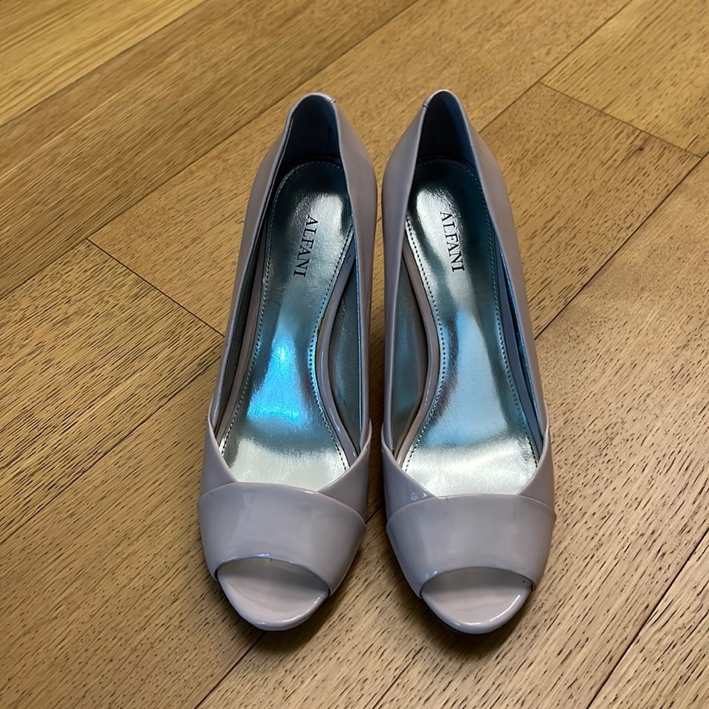 Brand new Alfani heels size 6.5